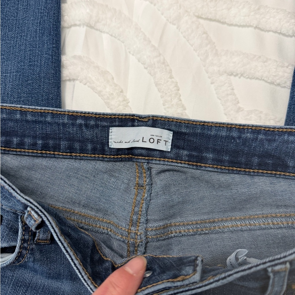LOFT Women's Curvy Skinny Jeans - Picture 3 of 6